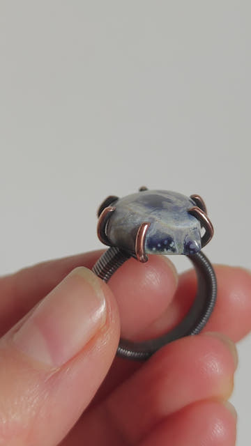 Sodalite Cabochon Free Ring · Copper - 0