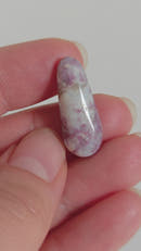 Cabujón de Turmalina Rosa en Cuarzo · 25×10 mm-2