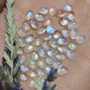 7x5mm Rainbow Moonstone Oval Cabochons-2