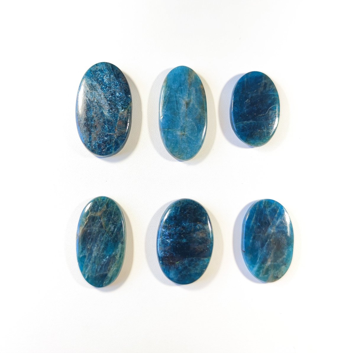Cabujón de Apatita Azul - Ovalado - Cristales Anima Mundi