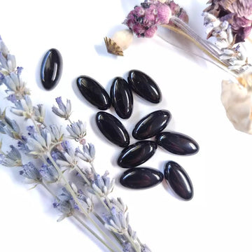 Oval Black Onyx 18x9mm - Anima Mundi Crystals