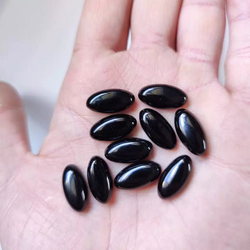 Oval Black Onyx 18x9mm - Anima Mundi Crystals