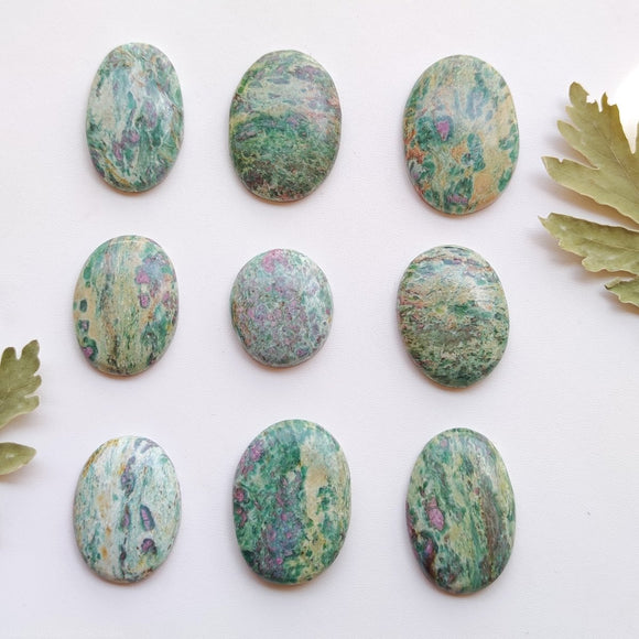 Ruby Fuchsite Cabochon - Oval Nr.1 - Anima Mundi Crystals
