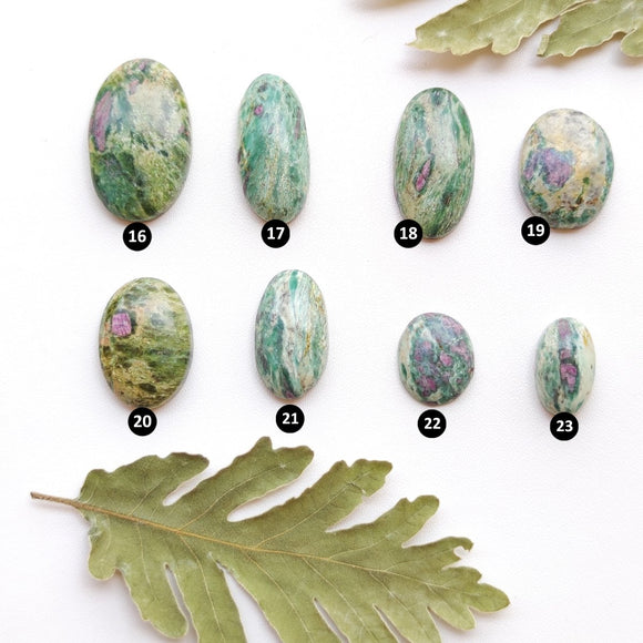 Ruby Fuchsite Cabochon - Oval Nr.3 - Anima Mundi Crystals