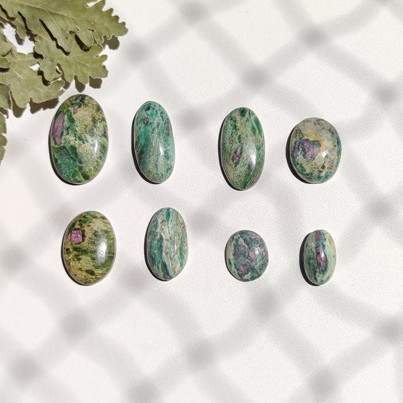 Ruby Fuchsite Cabochon - Oval Nr.3 - Anima Mundi Crystals